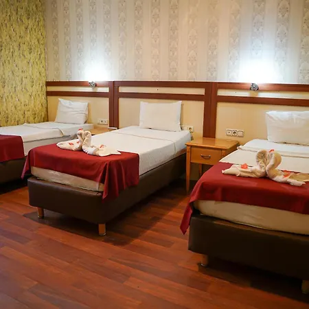 Hotell Safir 4*