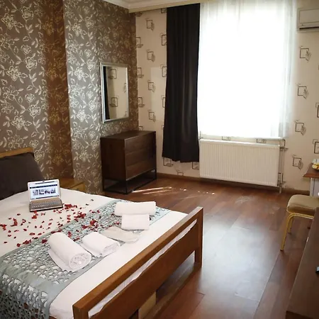 Hotel Safir 4*