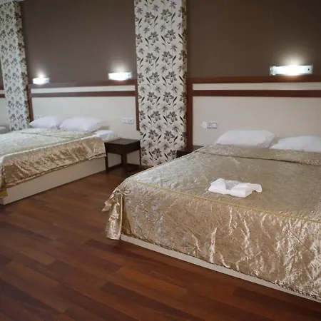 Safir Hotel 4*