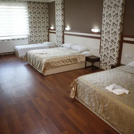 Safir Hotel 4*
