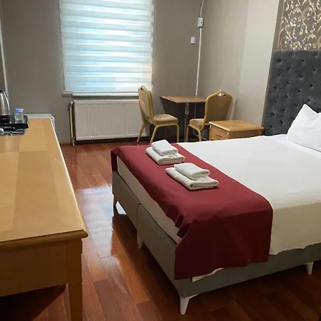 Hotel Safir 4*